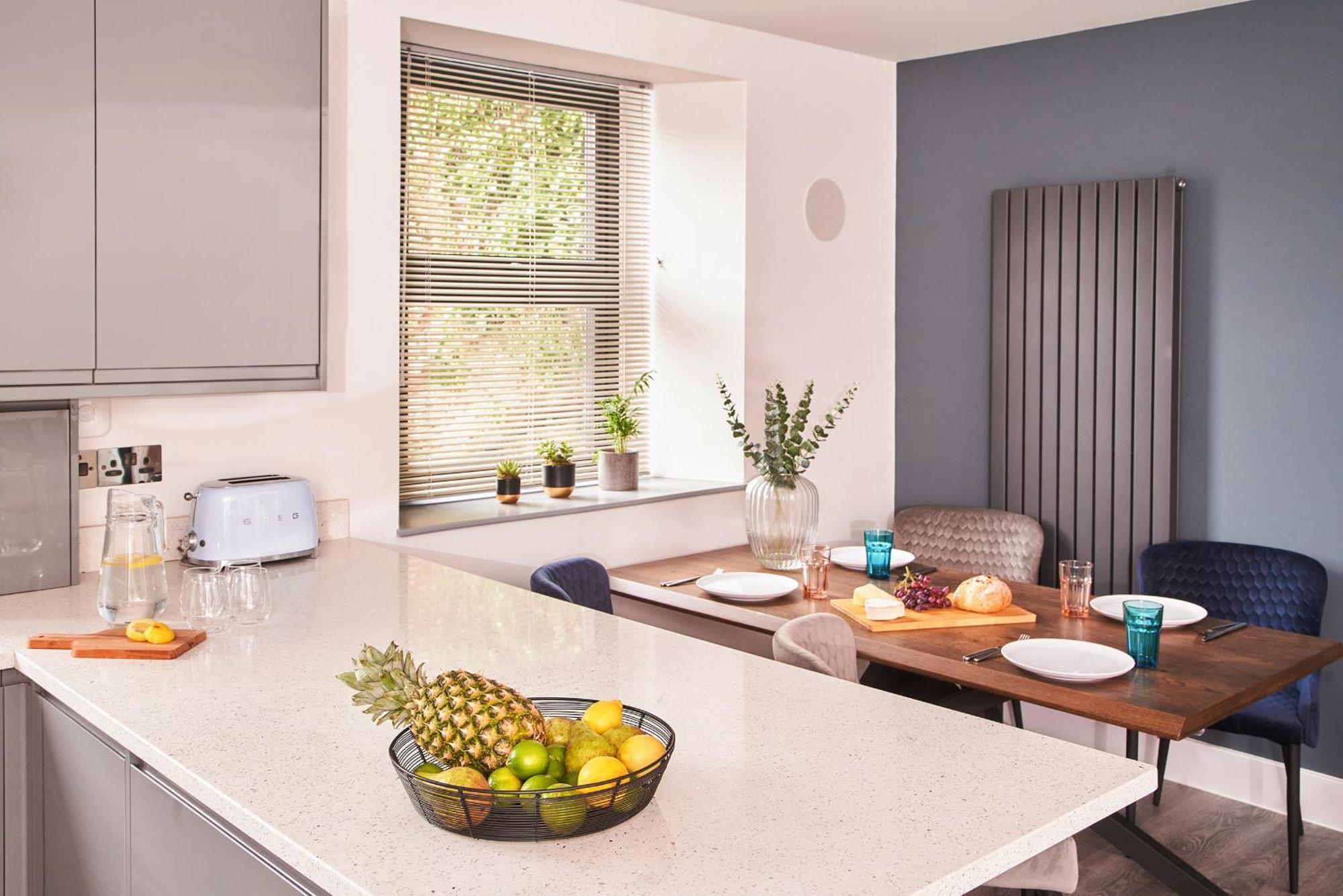 Harbour Breeze - Contemporary Waterside Bolthole On Torquay'S Iconic Marina Apartment Exterior photo
